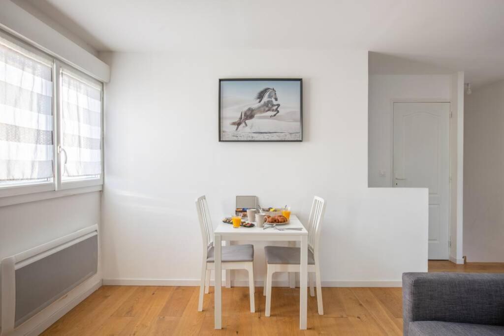 Grand Confort, Appartement Osny Экстерьер фото